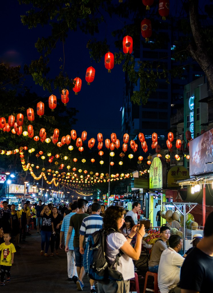Chinatown nocą w Kuala Lumpur