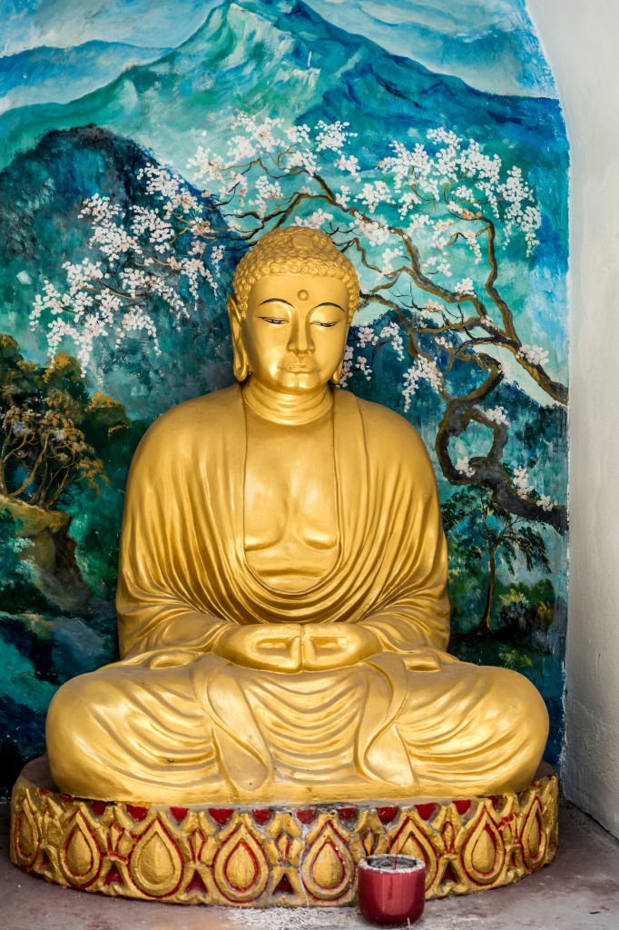 Posąg Buddy w Burmese Buddhist Temple