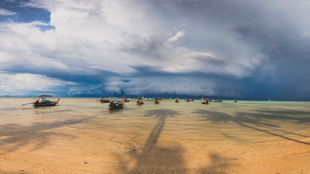 Przed ulewą na Phi Phi